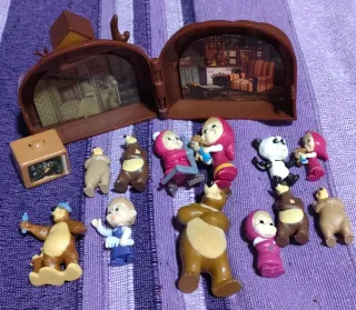 Lotto Giocattoli Case di Masha & Orso + personaggi