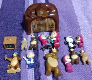 Lotto Giocattoli Case di Masha & Orso + personaggi