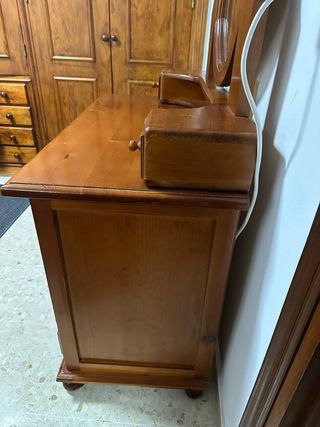 Peinadora de madera provenzal con espejo