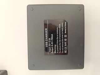 Cargador Doble Batería USB LED