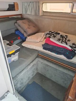 Barco Searay a motor 8,30 de eslora  3,10 de manga