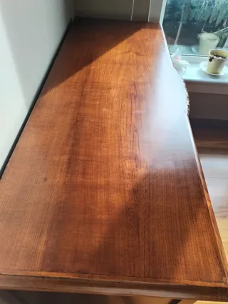 Comedor antiguo de castaño restaurado.