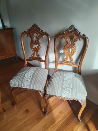 Comedor antiguo de castaño restaurado.