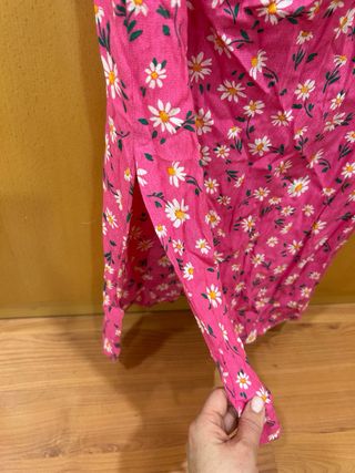 Falda larga floral rosa Stradivarius