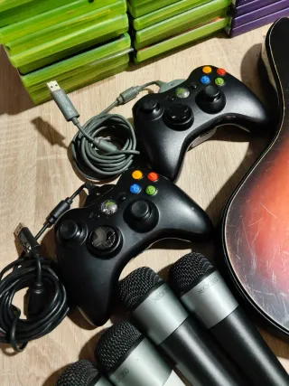 Pack Xbox 360: Guitarras, Mics y Juegos
