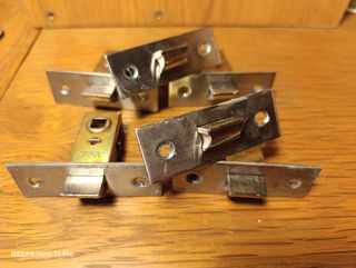 Picaportes de embutir (resbalones)