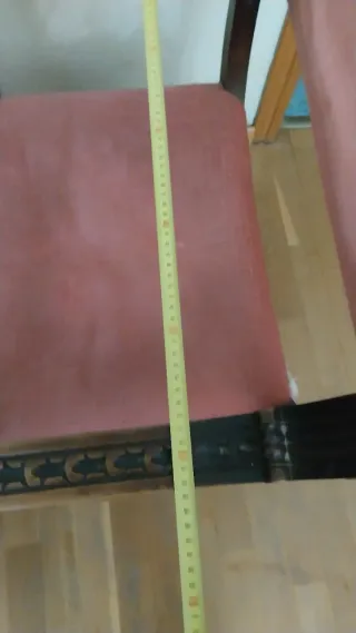 Antiguo tocador de madera con espejo