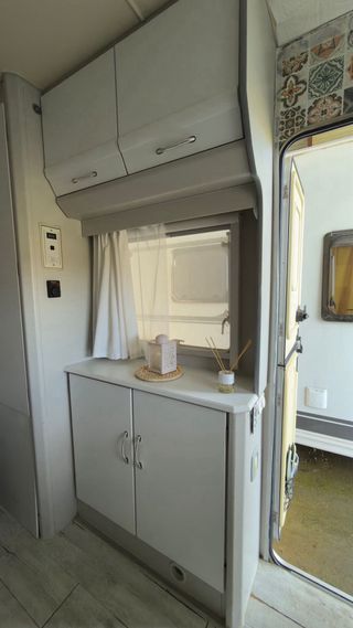 Caravana Beyerland – Siempre en techado  9200€