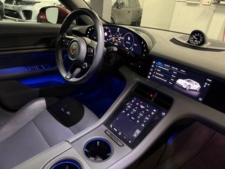 Porsche Taycan 4S Cross Turismo
