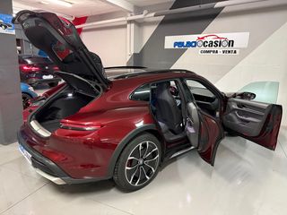 Porsche Taycan 4S Cross Turismo