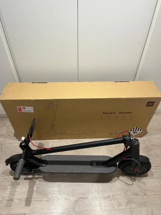 Patinete Eléctrico Xiaomi prácticamente nuevo