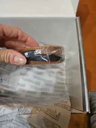 Funda Cámara MegaGear Marrón