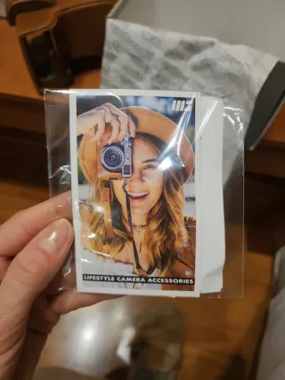 Funda Cámara MegaGear Marrón