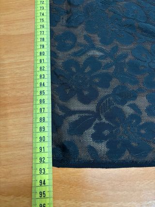 Pañuelo antiguo de encaje negro floral