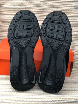 Nike Vomero 18 Talla 43