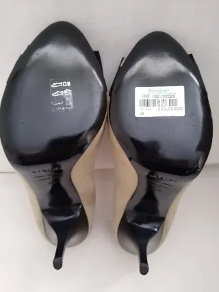 Zapatos de tacón Vicini beige y Negro. Talla 39