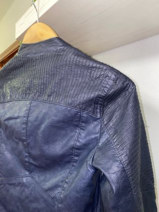 Chaqueta/chupa Stradivarius talla S