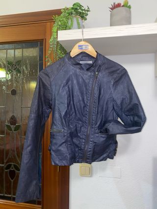 Chaqueta/chupa Stradivarius talla S