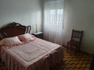 Dormitorio antiguo completo