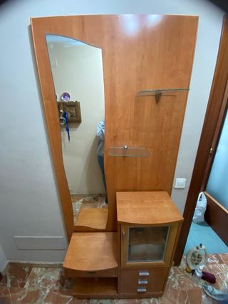 Mueble recibidor con espejo y cristal