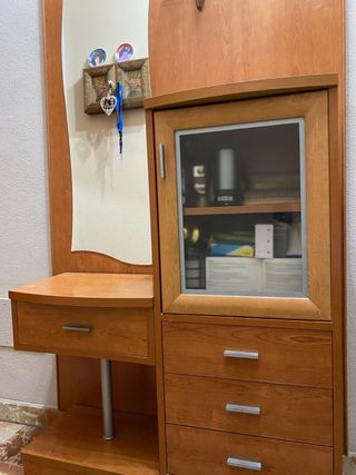 Mueble recibidor con espejo y cristal