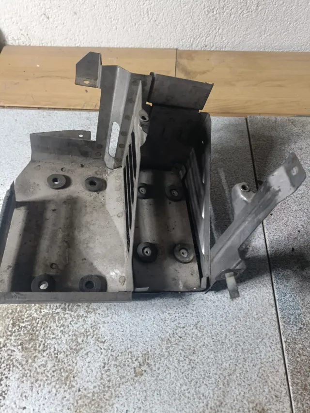 Soporte Bateria y ABS Bmw 1200 LT 2004