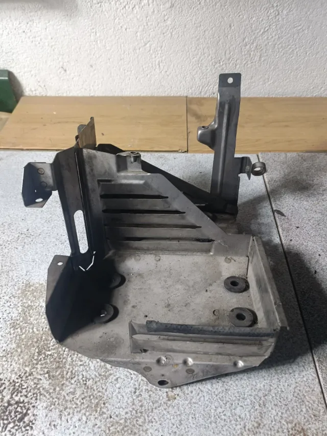 Soporte Bateria y ABS Bmw 1200 LT 2004