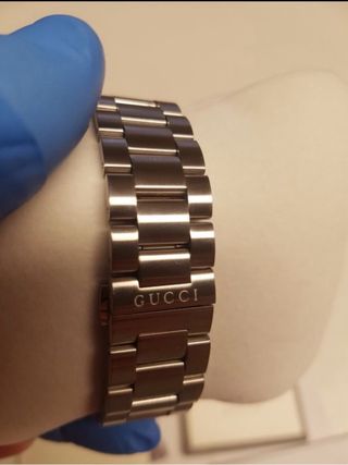 Reloj Gucci Dive Plata y Blanco