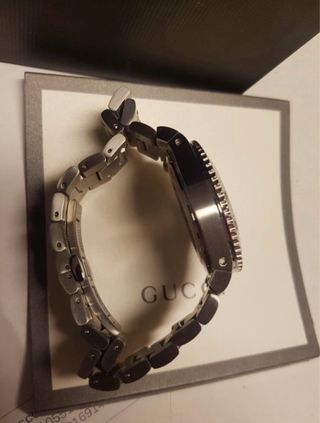 Reloj Gucci Dive Plata y Blanco