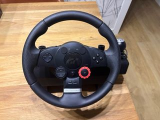 Volante Logitech Driving Force GT
