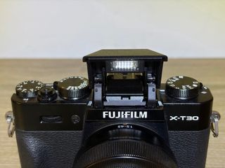 Cámara Fujifilm X-T30 con Extras