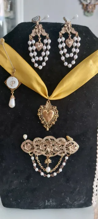 Aderezo huertana oro y perlas