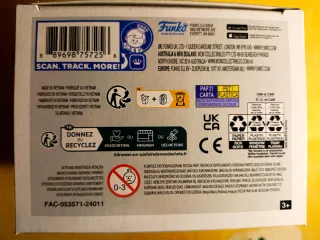 Funko Pop Donald Duck 90 With Heart Eyes