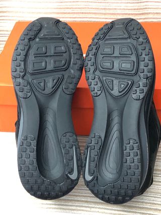 Nike Vomero 18 Talla 41