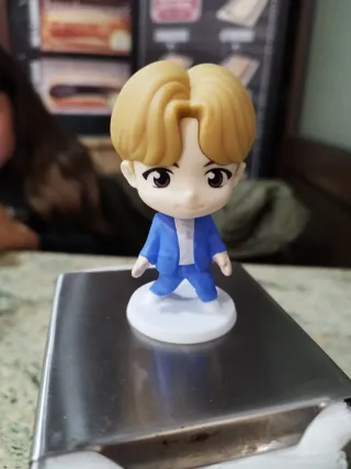 Muñeco Mc Donald BTS