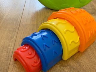 Juguete cocodrilo formas apilables