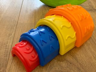 Juguete cocodrilo formas apilables