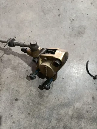 Pinza de freno Yamaha aerox