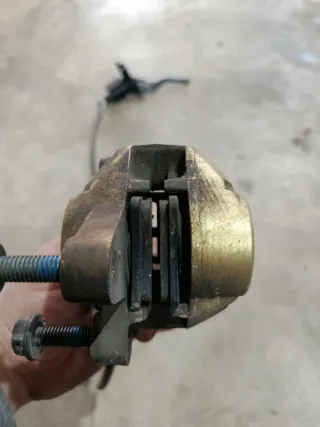 Pinza de freno Yamaha aerox