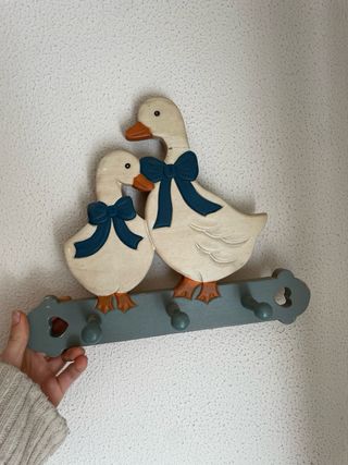 Colgador infantil patos con lazos