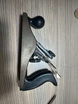 Cepillo de carpintero manual