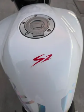 Yamaha FZ6 N S2 98cv Blanca