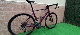 Bicicleta de carretera CUBE