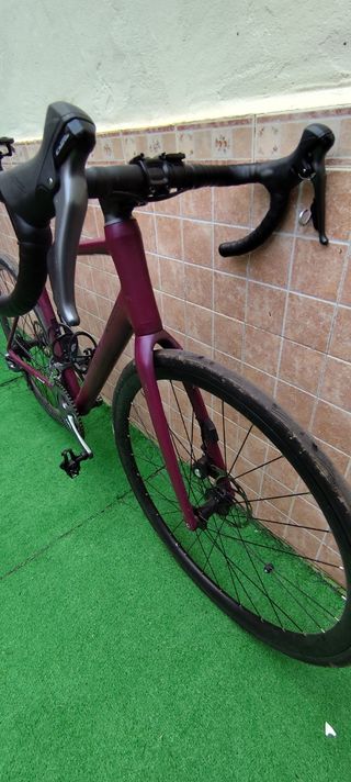 Bicicleta de carretera CUBE