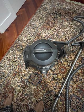 Aspiradora Rainbow con abatidor de alfombras