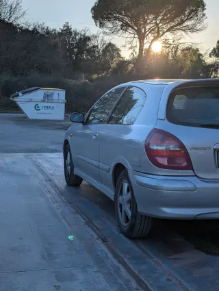 Nissan Almera 2001