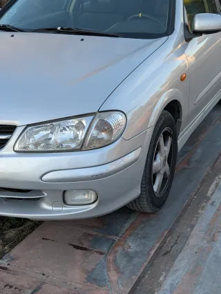 Nissan Almera 2001