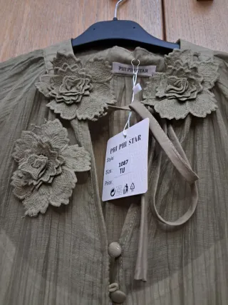 Vestido largo verde con flores