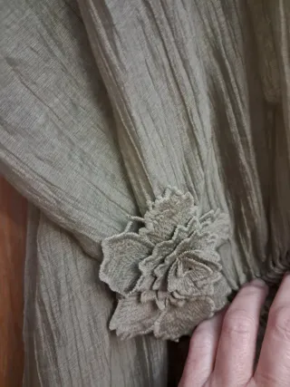 Vestido largo verde con flores