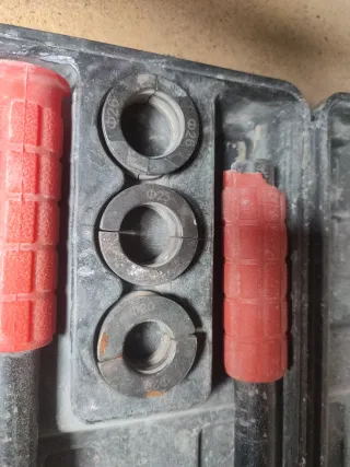 Pinza para apriete multicapa